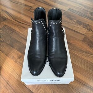 Steve Madden Ankle Bootie